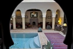 Imagen de la piscina del Riad Dar Zaya. Foto 14