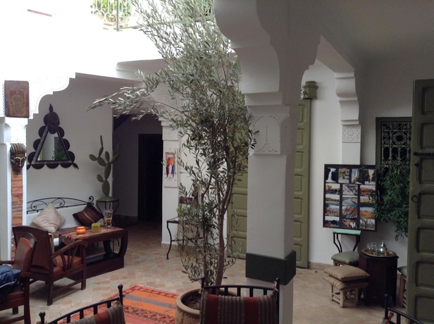 Imagen de los exteriores del Riad Dar Zemrane. Foto 6