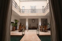 Imagen de la piscina del Riad De Vinci. Foto 6