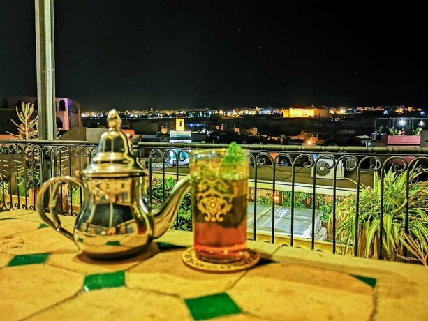 Imagen del bar/restaurante del Riad Farah, Fez. Foto 3