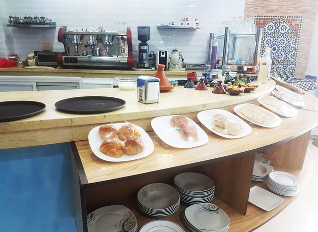 Imagen del bar/restaurante del Riad Hôtel Ryad Tetouan. Foto 2