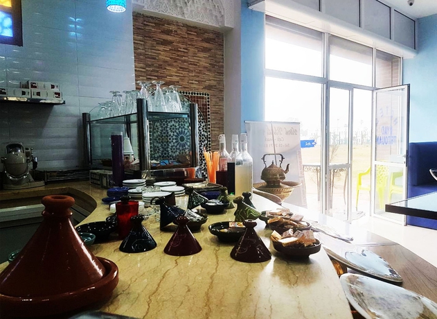 Imagen del bar/restaurante del Riad Hôtel Ryad Tetouan. Foto 4