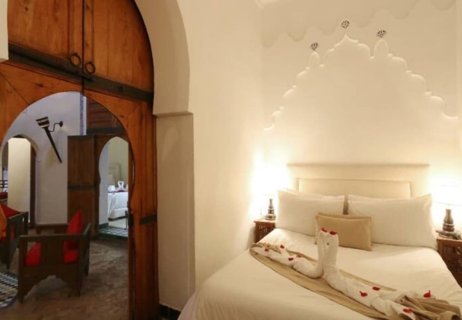 Imagen de la habitación del Riad Hôtel and Spa Dar El Aïla. Foto 8