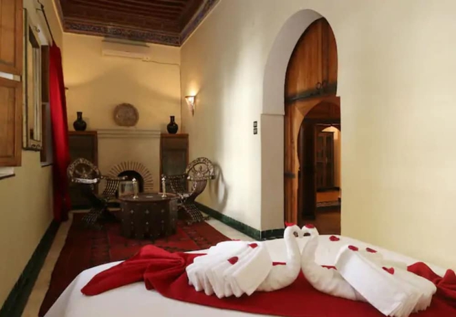 Imagen de la habitación del Riad Hôtel and Spa Dar El Aïla. Foto 10