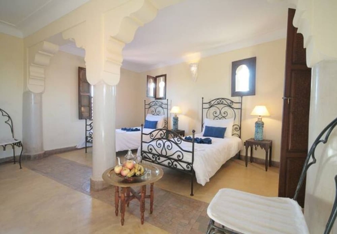 Imagen de la habitación del Riad Hôtel and Spa Dar El Aïla. Foto 14
