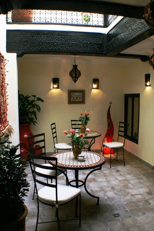 Imagen de los interiores del Riad Hotel Carina. Foto 16