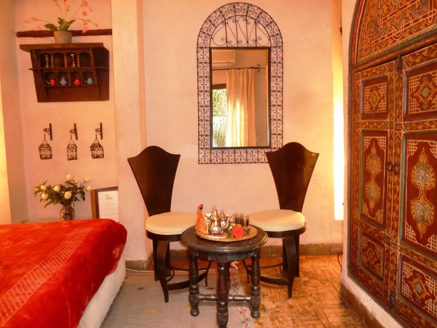 Imagen de la habitación del Riad Hotel Carina. Foto 9