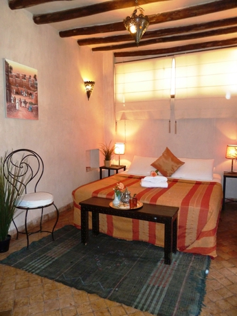 Imagen de la habitación del Riad Hotel Carina. Foto 10