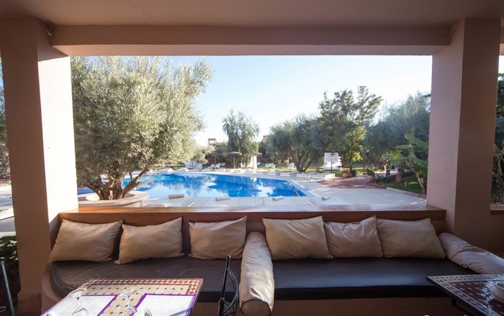 Imagen de la piscina del Riad La Maison des Oliviers. Foto 15