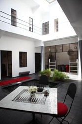 Imagen de la piscina del Riad La Parenthese. Foto 10