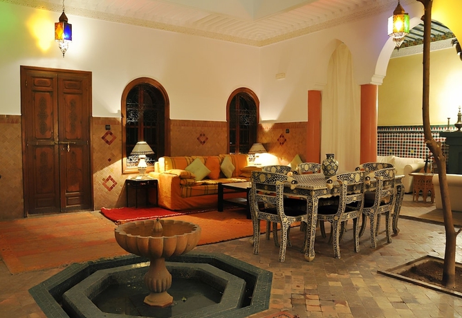 Imagen del bar/restaurante del Riad Lakhdar. Foto 2
