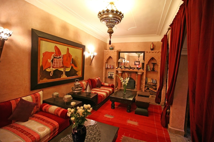 Imagen del bar/restaurante del Riad Laora et SPA. Foto 2