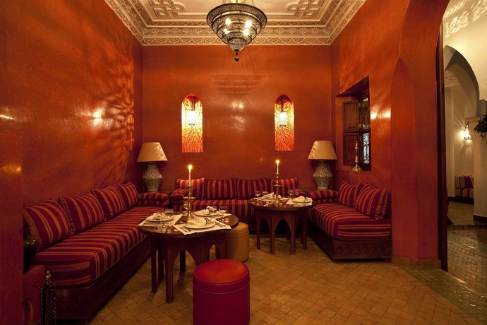 Imagen del bar/restaurante del Riad Les Bougainvilliers. Foto 2