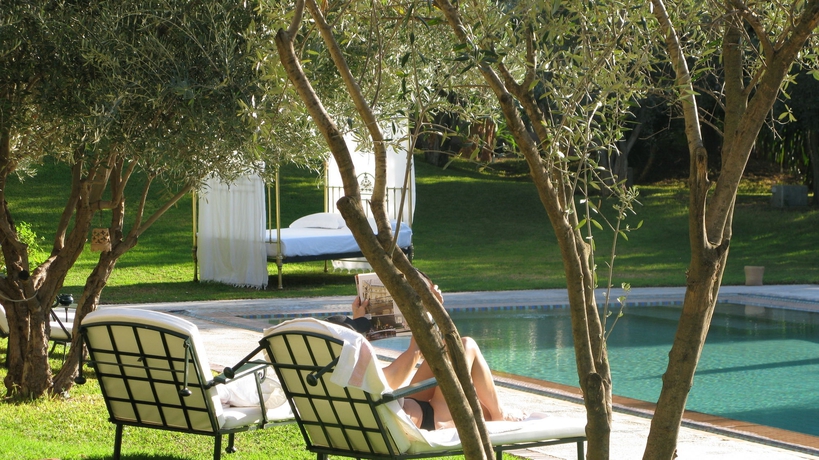 Imagen de la piscina del Riad Les Deux Tours. Foto 15