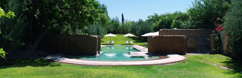 Imagen de la piscina del Riad Les Deux Tours. Foto 16