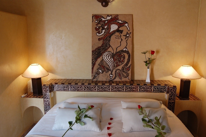 Imagen de la habitación del Riad Les Trois Palmiers El Bacha. Foto 14