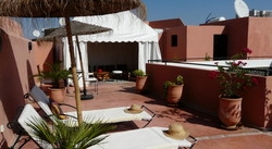 Imagen de los exteriores del Riad L'orange Bleue. Foto 7
