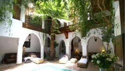 Imagen de la piscina del Riad Lyla. Foto 8