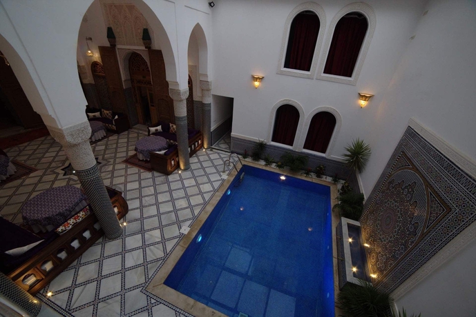Imagen de la piscina del Riad Marjana Suites and Spa. Foto 17