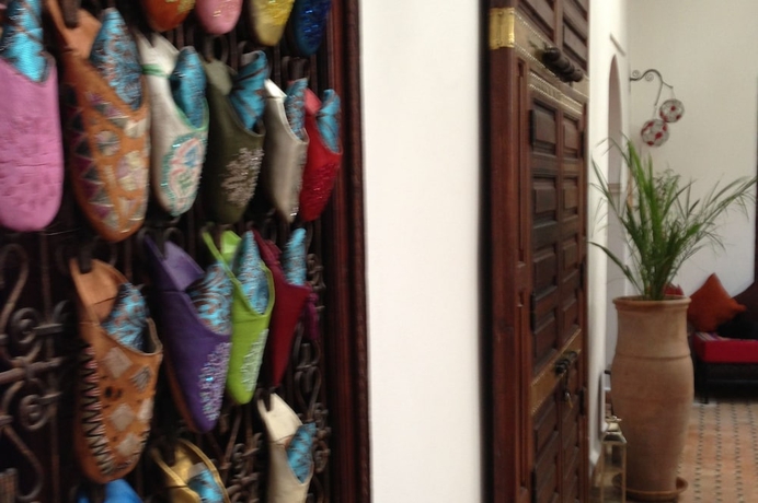 Imagen de los interiores del Riad Mehdia. Foto 19