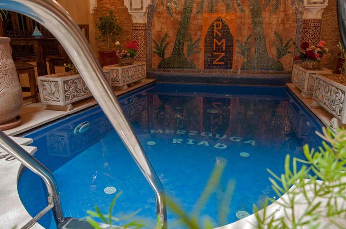 Imagen de la piscina del Riad Merzouga, Marrakech. Foto 4