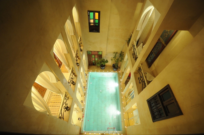 Imagen de la piscina del Riad Nafis. Foto 16