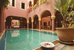 Imagen de la piscina del Riad Noga. Foto 13