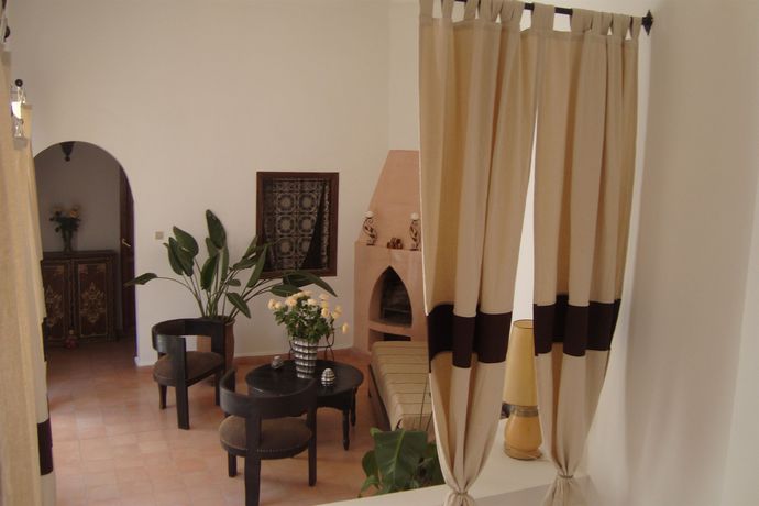Imagen de los interiores del Riad Noor Charana. Foto 6