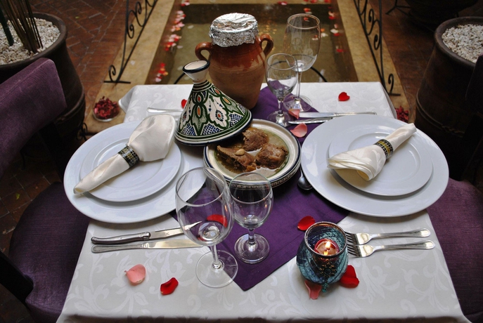 Imagen del bar/restaurante del Riad Ryad Amiran and Spa. Foto 2