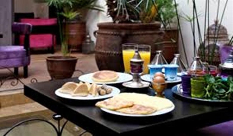 Imagen del bar/restaurante del Riad Ryad Amiran and Spa. Foto 4