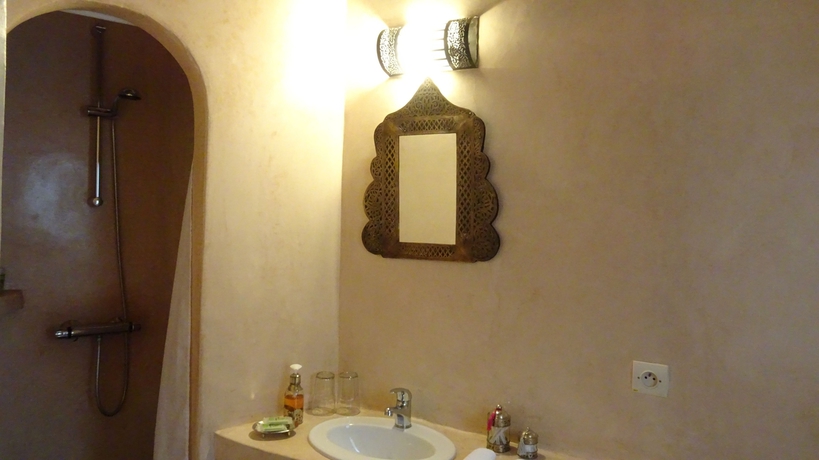 Imagen de la habitación del Riad Sabah. Foto 15