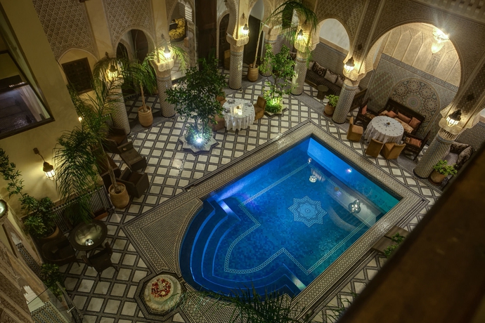 Imagen de la piscina del Riad Salam Fes. Foto 16