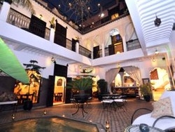 Imagen de la piscina del Riad Sheba. Foto 12