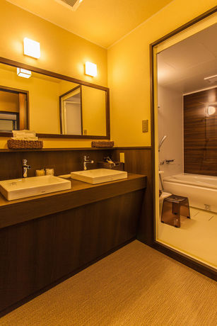 Imagen de la habitación del Ryokan Asunaro. Foto 10