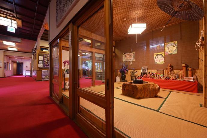 Imagen de los interiores del Ryokan Fujisan Bettei Namari Onsen. Foto 19