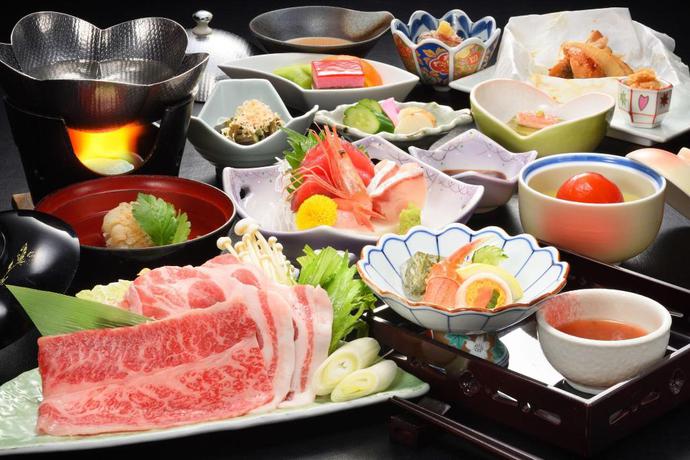 Imagen del bar/restaurante del Ryokan Fujisan Bettei Namari Onsen. Foto 13