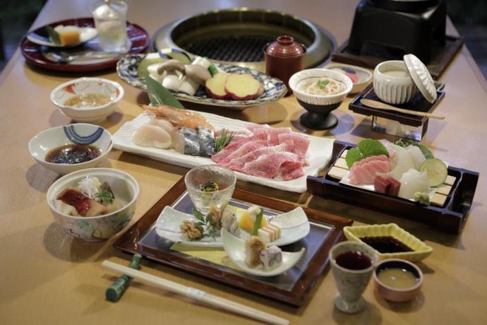 Imagen del bar/restaurante del Ryokan Hakone Kowakudani Onsen Mizunoto. Foto 6