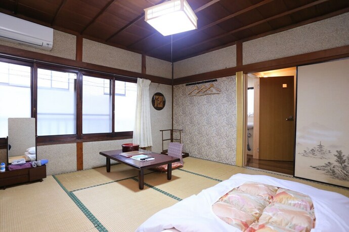 Imagen de la habitación del Ryokan Hinoderyokan. Foto 14