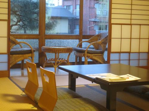 Imagen de la habitación del Ryokan Historical Hostel K's House Ito Onsen. Foto 10