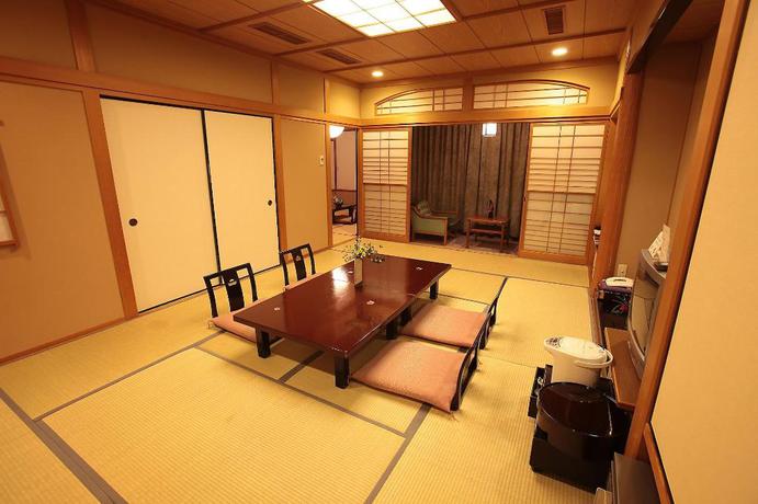 Imagen del bar/restaurante del Ryokan Hotel and Ayunosato. Foto 10