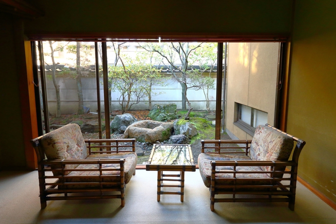 Imagen de los interiores del Ryokan Karasawa. Foto 19