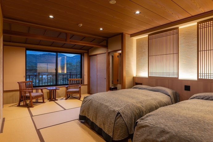 Imagen de la habitación del Ryokan Kashintei Shirahama. Foto 2