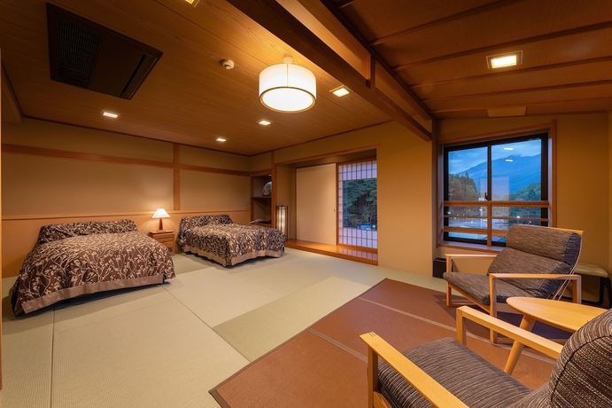 Imagen de la habitación del Ryokan Kashintei Shirahama. Foto 5