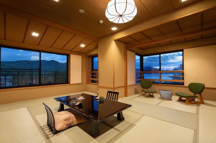 Imagen de la habitación del Ryokan Kashintei Shirahama. Foto 6