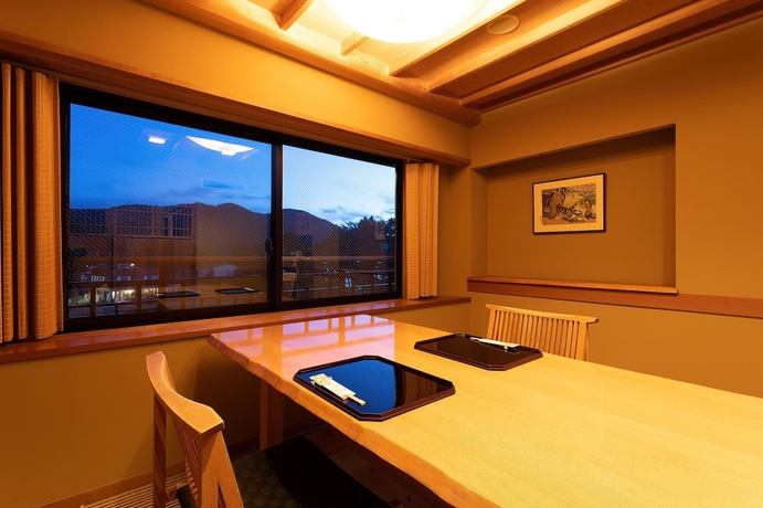 Imagen de la habitación del Ryokan Kashintei Shirahama. Foto 14