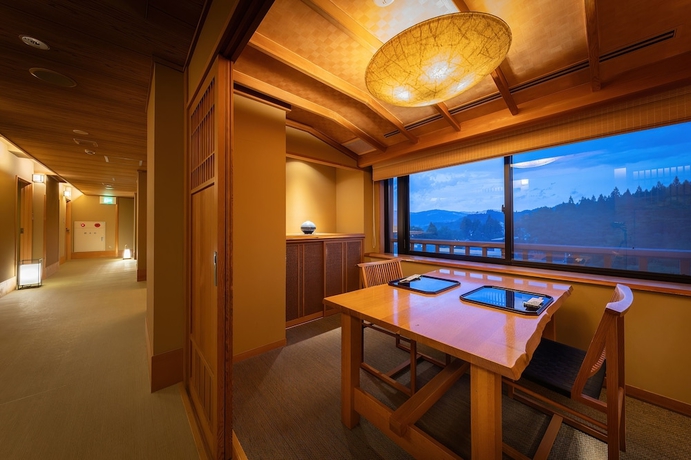 Imagen de la habitación del Ryokan Kashintei Shirahama. Foto 17