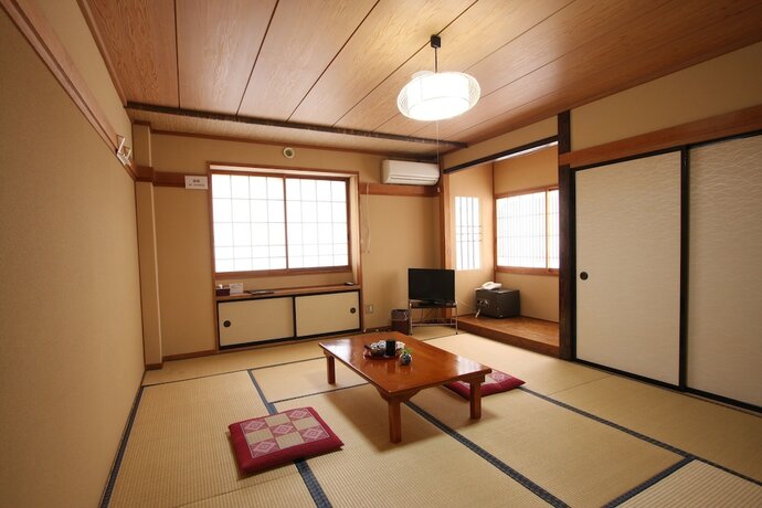 Imagen de la habitación del Ryokan Kawahiro. Foto 23