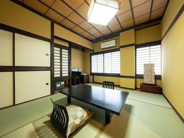 Imagen de la habitación del Ryokan Kiraku. Foto 18