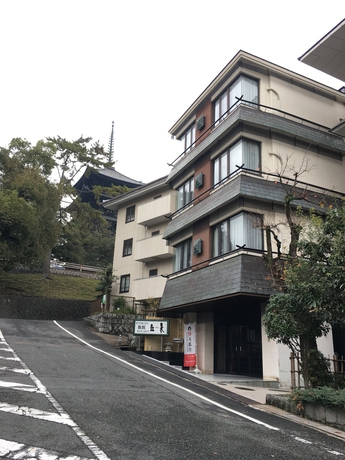 Imagen de los exteriores del Ryokan Kosen. Foto 12