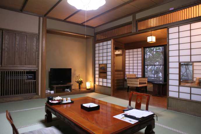 Imagen de la habitación del Ryokan Kurokawa Onsen Wakaba. Foto 10